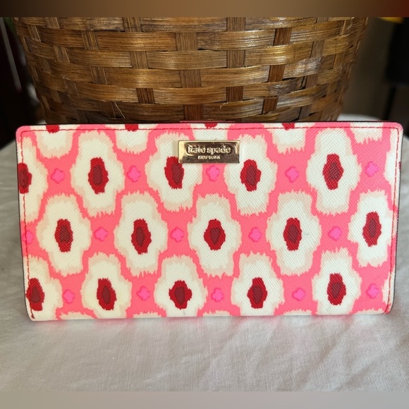 kate spade Handbags - Kate Spade Laurel Way Wallet NWOT